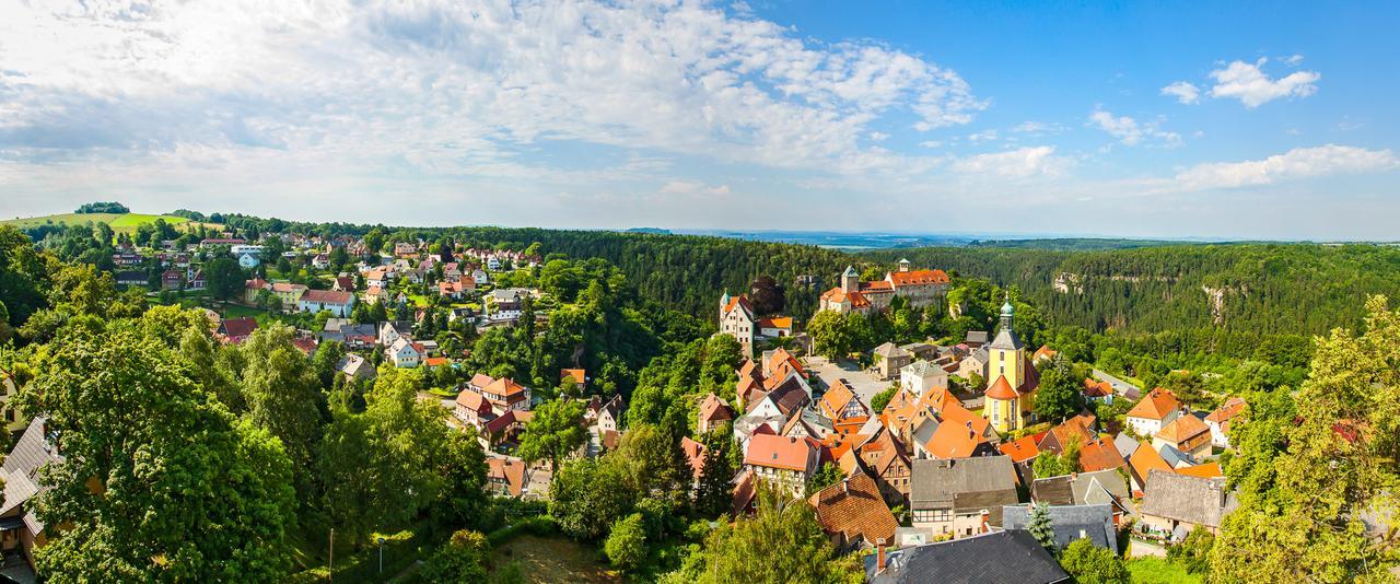 Hotel Zur Aussicht Hohnstein Exterior foto