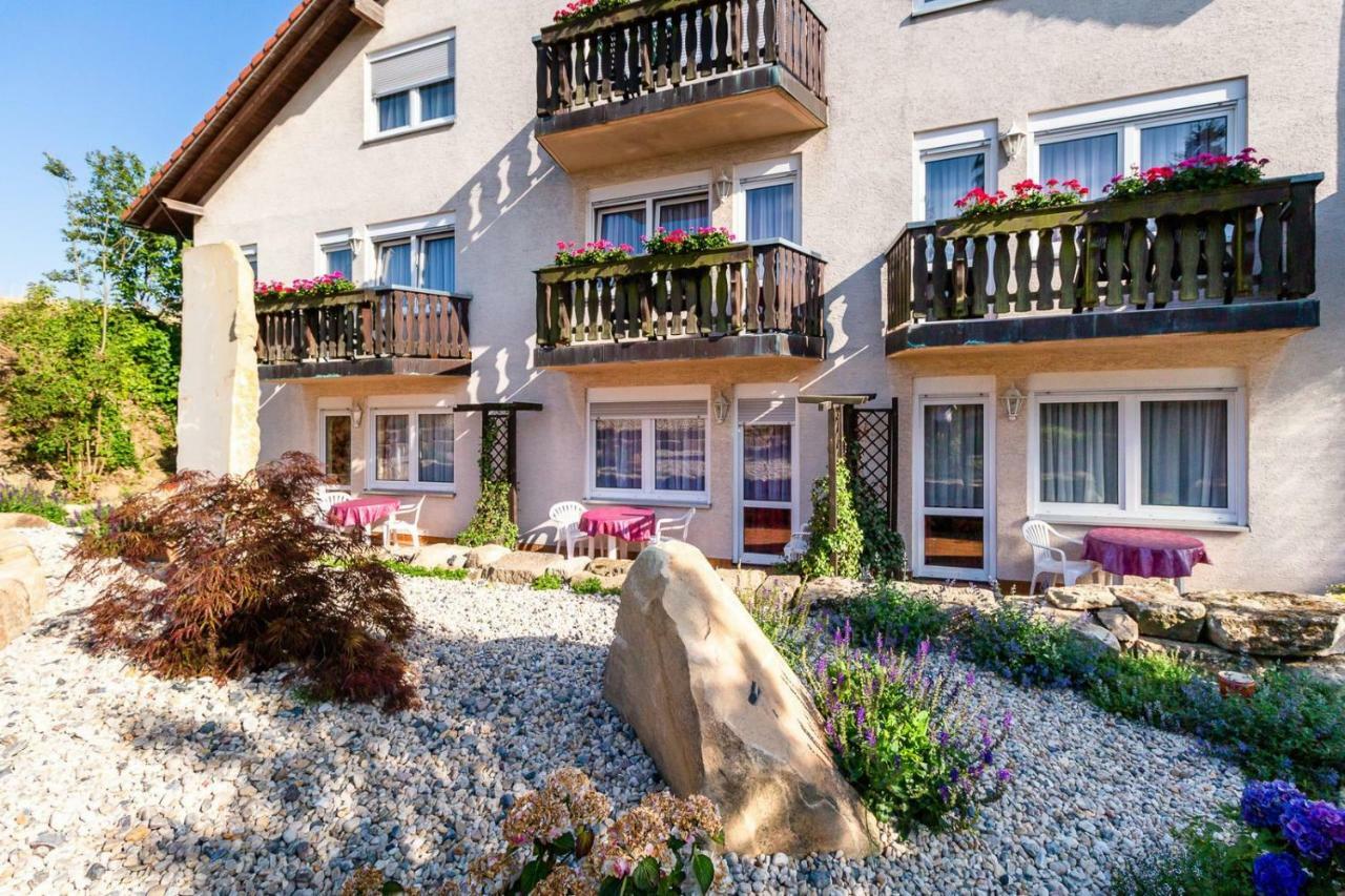 Hotel Zur Aussicht Hohnstein Exterior foto